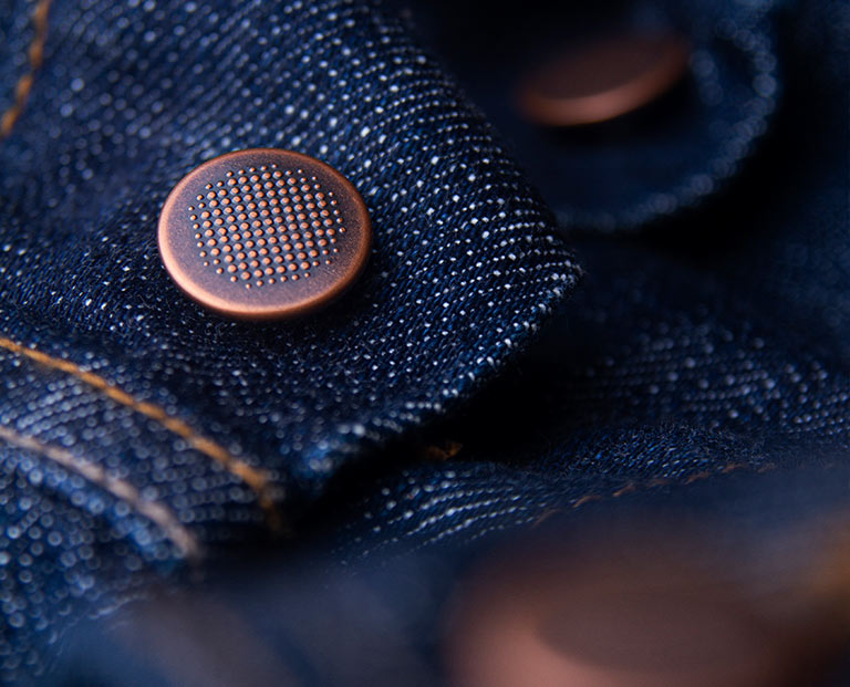 Jean jacket buttons